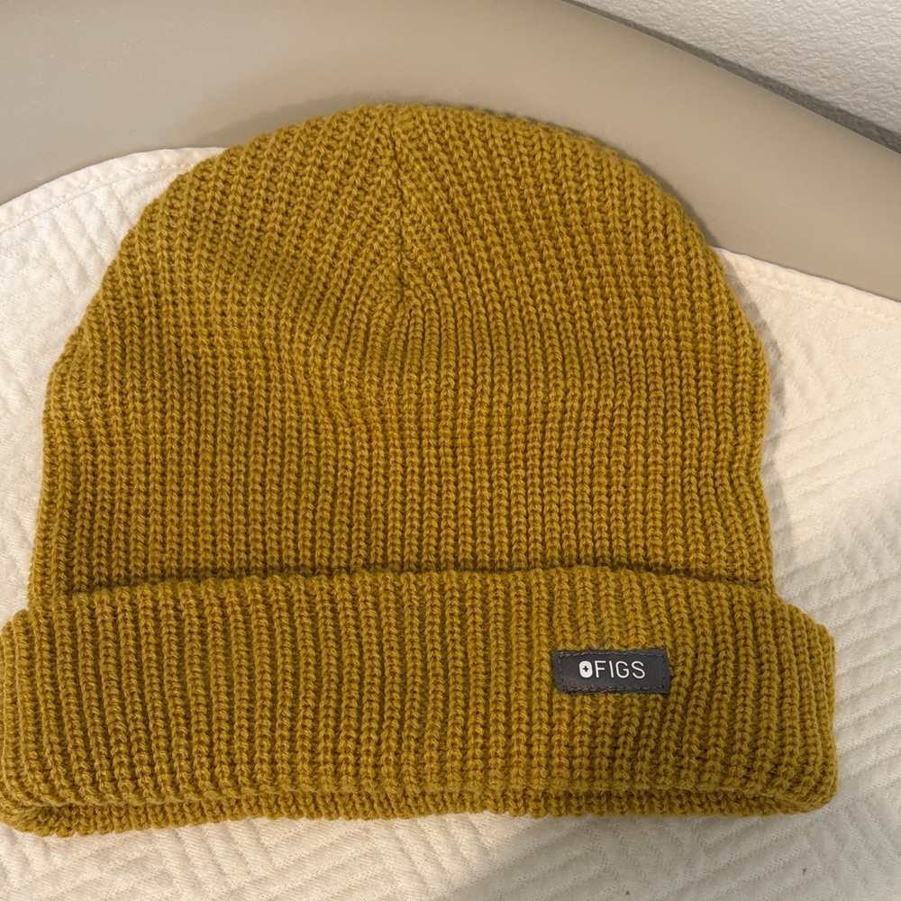 Figs mustard beanie